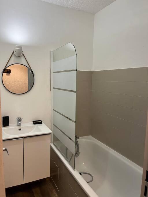Appartement Moderne & Chaleureux Greoux-les-Bains ภายนอก รูปภาพ